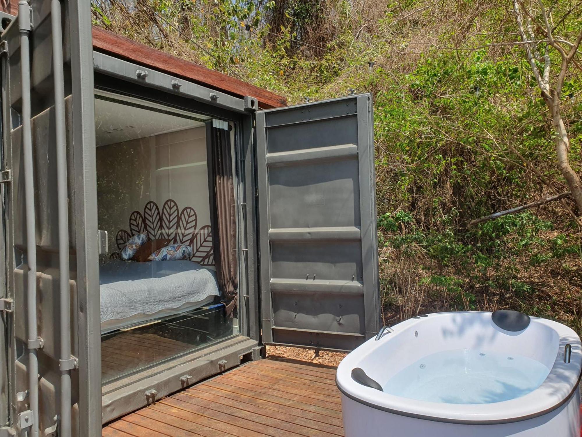 Chalet Container Beija-flor Com E Cachoeira *